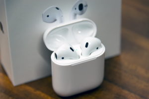 Apple 設計下一代具有「生物識別」的 AirPods 無線耳機