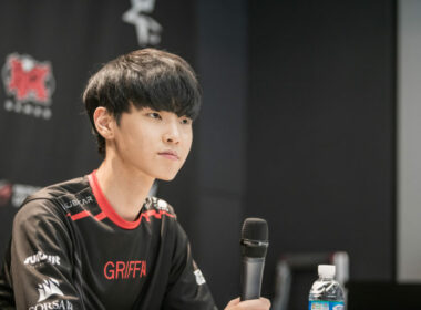 《英雄《英雄聯盟》Doran、Chovy 加入 DRX，與 cvMax 、Deft 組成強力隊伍！聯盟》Doran、Chovy 加入 DRX，與 cvMax 再度同隊共事！