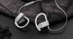 iOS 更新洩漏！Apple Powerbeats 4 無線耳機即將現身