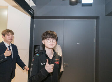 T1 教練：Faker 在隊伍中會破壞氣氛，我罵過他後他進步很多。